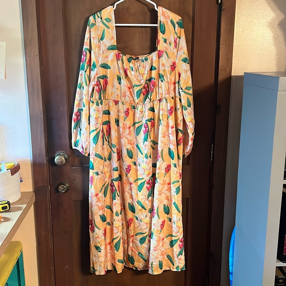 4X SHEIN CURVE FLORAL POPOVER DRESS